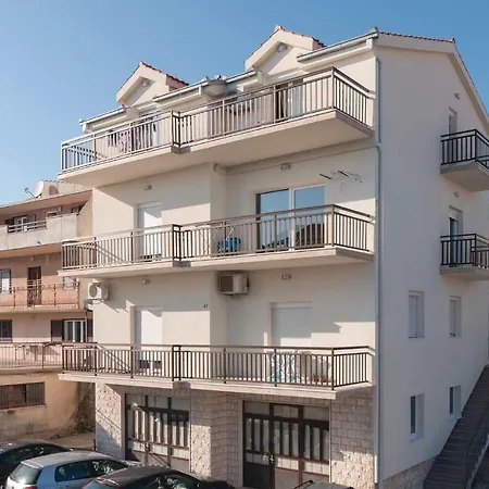 Two-bedroom In Daire *
